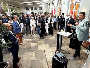 Finanzsenator Dressel beantwortete Fragen der Teilnehmenden